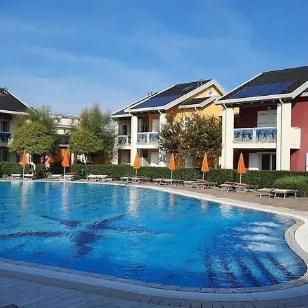 Mami Oceanic Village